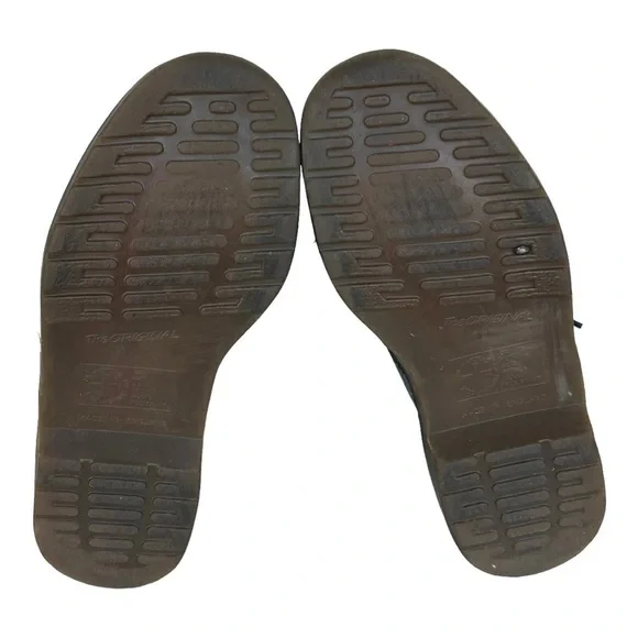 Dr. Martens Vintage Made In England Black Croc Embossed Leather Boots - Picture 7 of 11